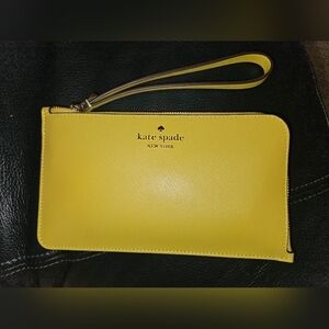 Kate Spade Medium L Zip Wristlet in Lime Slice